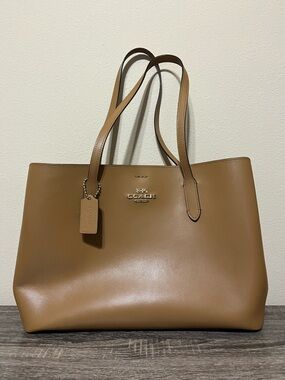 Coach Avenue Leather Tote Bag in Saddle Brown
